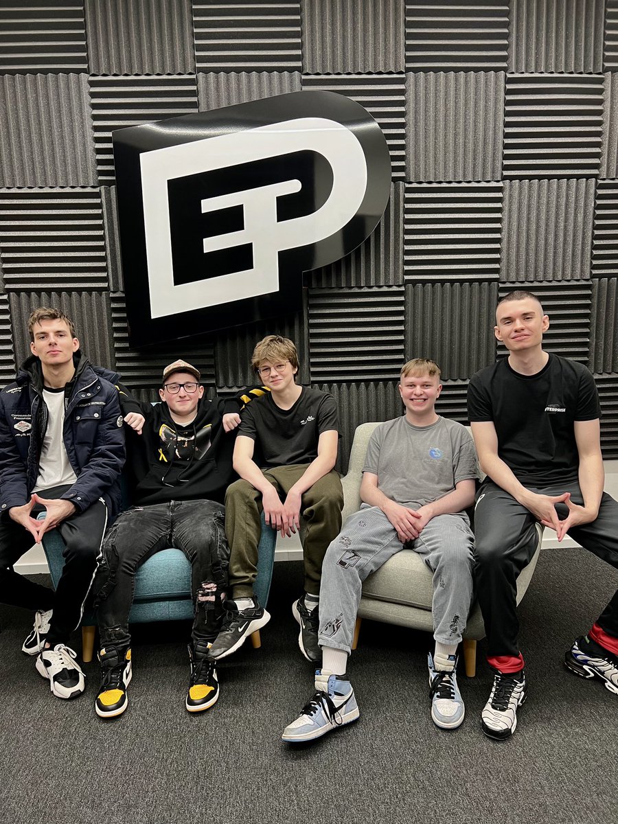 enterprise_esp's tweet image. Let the show begin! 🔥