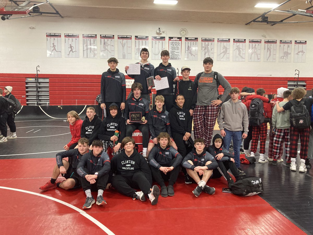 RedwolvesWR's tweet photo. The Redwolves finish the day with 11 placers, 5 of which were champions. Connor Busz was voted lower-weight MVP, and Bryce Randolph was voted upper-weight MVP. The team finishes in first place with a. Combined score of 227. #RedwolvesWrestling https://t.co/aNpJM0yzxg