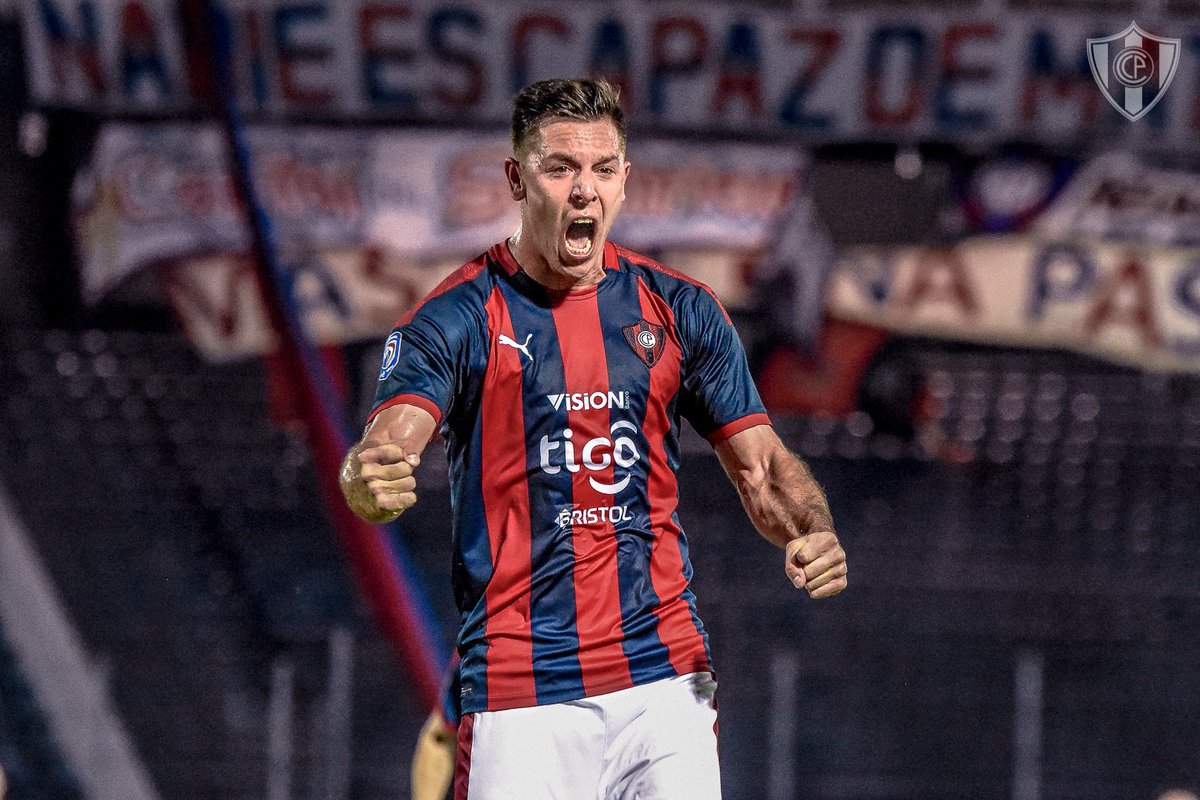 PepiTorres17's tweet photo. Diego Churin a Cerro Porteño, hay acuerdo.

Jugó 131 partidos y convirtió 54 goles.

Es el goleador de La Nueva Olla (30).

Está a 6 goles de ser máximo anotador extranjero y a 2 del top 10 de la historia del club. https://t.co/NSf8r7DyPJ