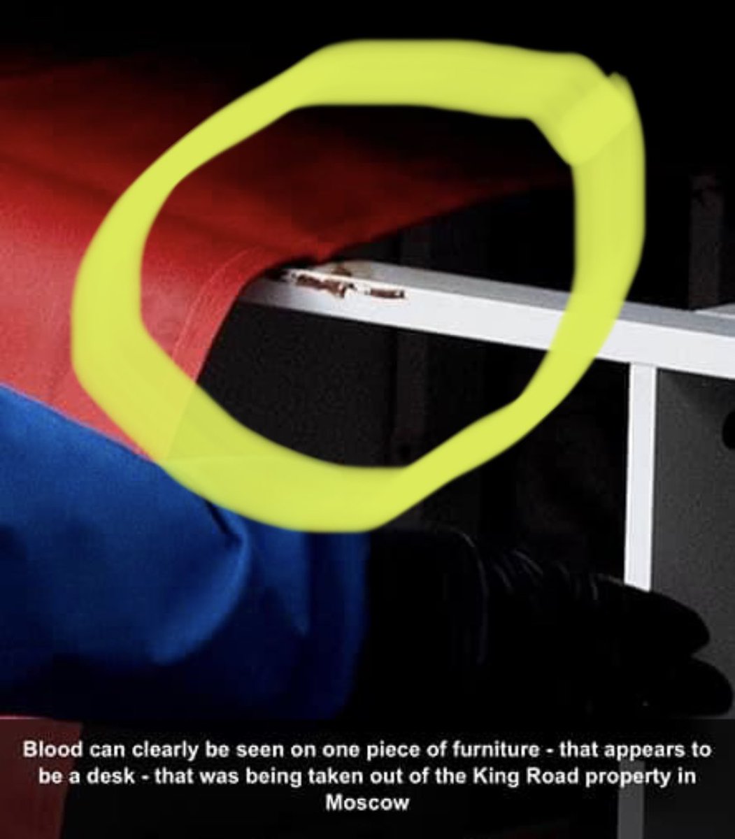 forgetmenot1230's tweet photo. @MichellesMemoir @BrianEntin Here’s blood on the desk near the bed. Survivors items were removed weeks ago. It’s not a ‘cow blanket’. https://t.co/nnIHIVqsGW