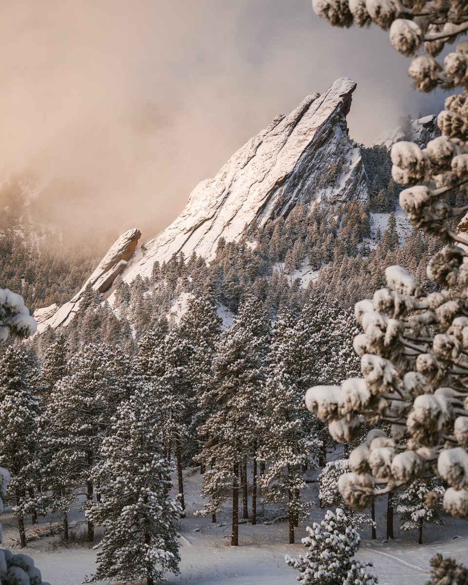 Fr33Water's tweet photo. Here’s a peek at some of the wintery images I shred during my @Colorado Visit Colorado takeover… starting with a few from 📍 @bouldercolorado #outtherecolorado @outthereco https://t.co/XQm200PoVu