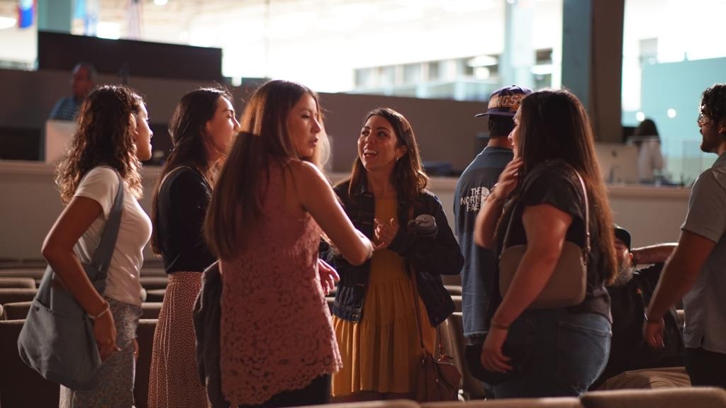 MundoDeFe's tweet image. La comunión es un lugar de gracia, donde en vez de enfatizar los errores, éstos se resuelven. La comunión se genera cuando la misericordia triunfa sobre la justicia. - Rick Warren (Una Vida con Propósito)