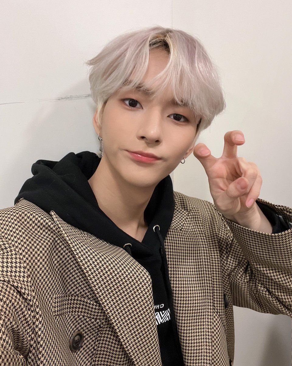 𝚈 para acabar de la mejor manera, mi sueño es que me dediquen #𝕾tep·এ·𝐛āck⁩ pero 𝚜𝚑𝚑 nadie debe de saber ese secreto porque ahora solo importa no perder el #𝗮𝗿𝗰𝗮𝗱𝗲ː夢𝕰xpress⁩ antes de que sea muy tarde para apoyar a mis retoñas. 

𝚔aito • ꮯōmpass, 𖤓.