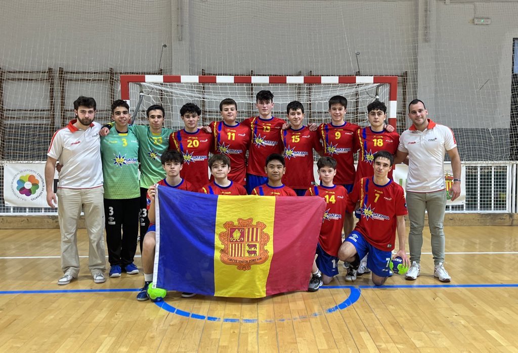 CLUB HANDBOL PARETS (@handbolparets) on Twitter photo INTERNACIONAL |
Felicitats a la Selecció d’Andorra Cadet <a href="/FAHandbol/">FedAndHandbol</a> que ha obtingut la seva millor classificació en la Copa d’Espanya <a href="/RFEBalonmano/">RFEBalonmano</a> <a href="/cesabm2023/">CESA Costa Blanca 2023</a>
Enhorabona <a href="/Edgarserra9/">Edgar Serra</a> i jugadors! INTERNACIONAL |
Felicitats a la Selecció d’Andorra Cadet <a href="/FAHandbol/">FedAndHandbol</a> que ha obtingut la seva millor classificació en la Copa d’Espanya <a href="/RFEBalonmano/">RFEBalonmano</a> <a href="/cesabm2023/">CESA Costa Blanca 2023</a>
Enhorabona <a href="/Edgarserra9/">Edgar Serra</a> i jugadors!