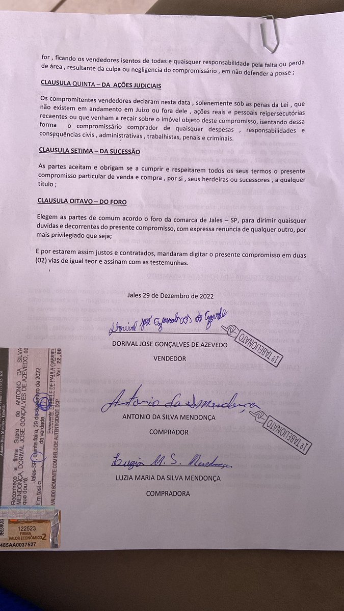 dcmendonca2's tweet photo. @celsorussomanno pelo amor de Deus, nos ajude. Meus pais compraram uma casa e estão querendo a casa de volta. Mas eles pagaram o valor pedido, tem contrato pronto para fazer a escritura. Nos ajude pelo amor de Deus!🙏🏼😭 https://t.co/6jZsVOQFvB
