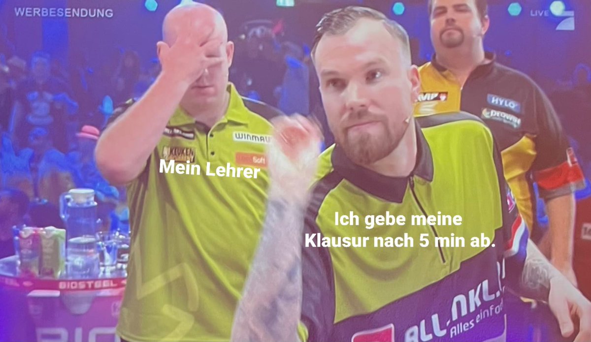 tojaci1202's tweet image. #PromiDartsWM #MvG #pro7