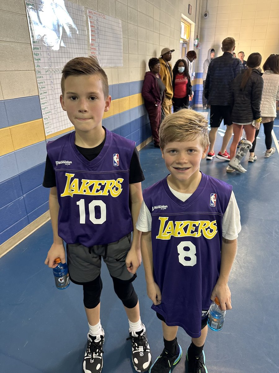 Lakers with the season opening W and winning the shoe game… 👟 🔥