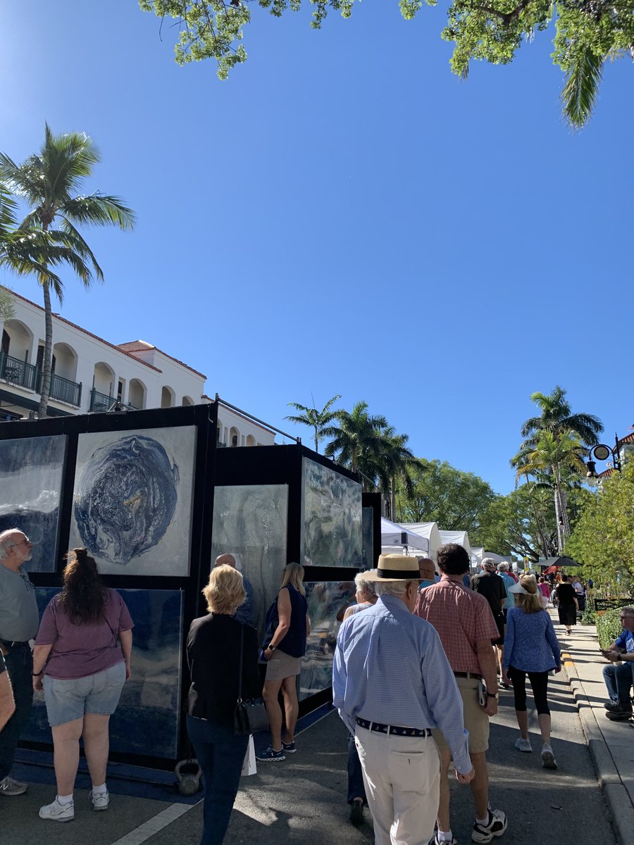 EPE_Art's tweet photo. Enjoyed the Naples art fair today on 5th Ave! #naplesart 🖼️🌴🌤️ https://t.co/MyjJqrcEUa