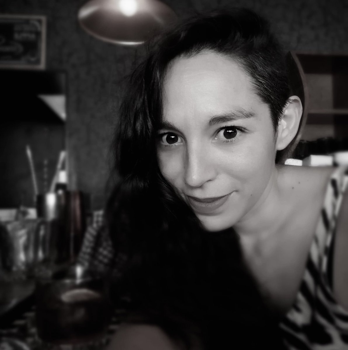 TeatrosCDMX's tweet photo. Nuestras condolencias a los familiares, amigos y comunidad escénica por el sensible fallecimiento de la actriz, directora, dramaturga y docente chilena Javiera Núñez Alvarez (1983-2023), con una amplia trayectoria en su país de origen y en México. 

Descanse en paz. https://t.co/vAzGDUv1F7