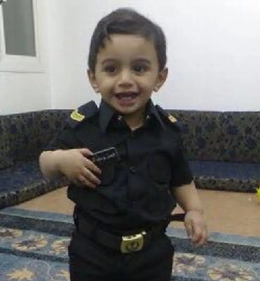 بما اني ولدت هذا اليوم (بالميلادي ) حاب اشكر الله اولاً واشكر امي وابوي على العمل الجبار والاسطوري ، واحب اشكر المستشفى اللي ولدت فيه وطاقم التخدير  والممرضين والممرضات اللي صبروا على صياحي وكل من استطاع وساهم في انتاج هذا العمل الجبار الكامل المتكمل والكمال لله سبحانه❤️