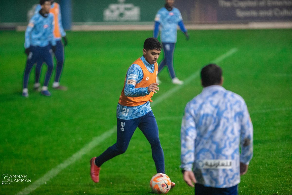 يارب حقق لي كل ما أتمناه💙.