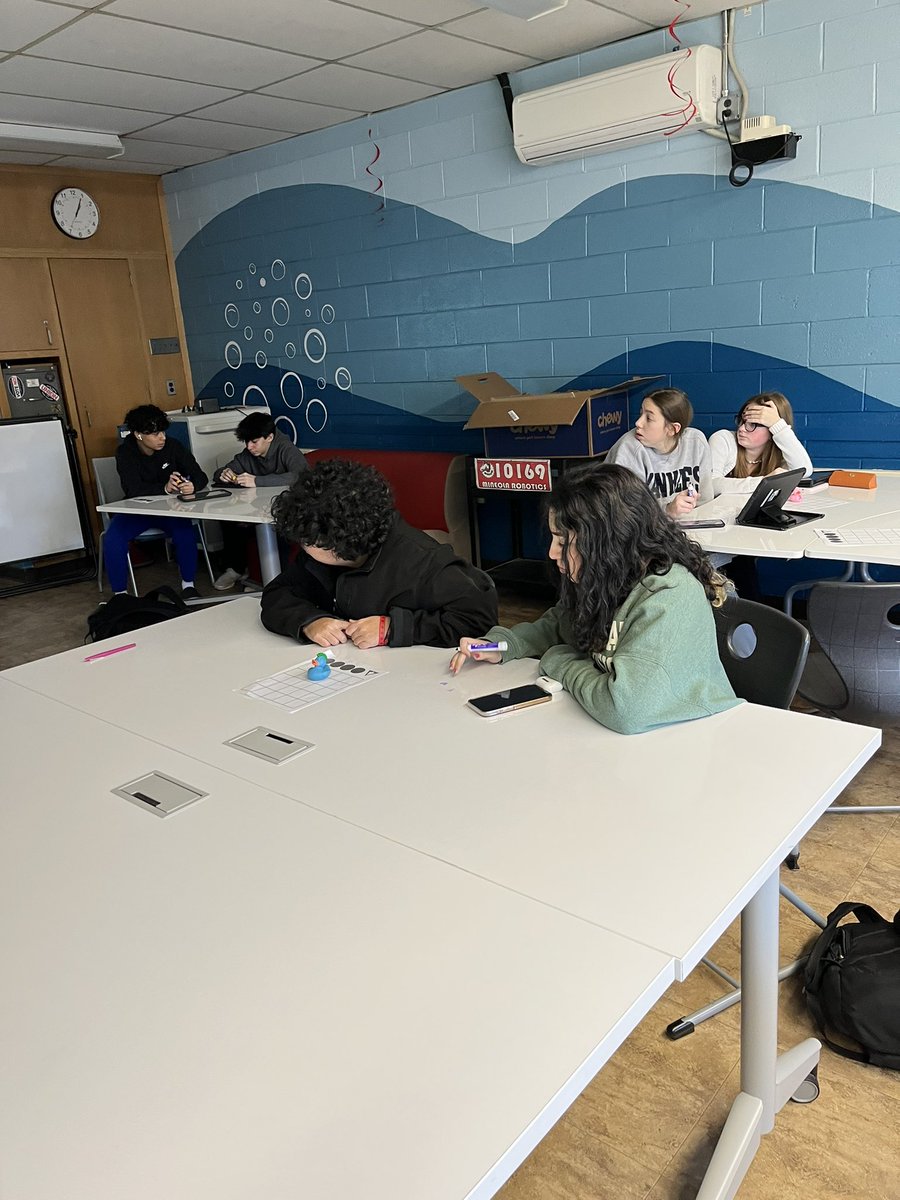 Ms_Kabanakis tweet media