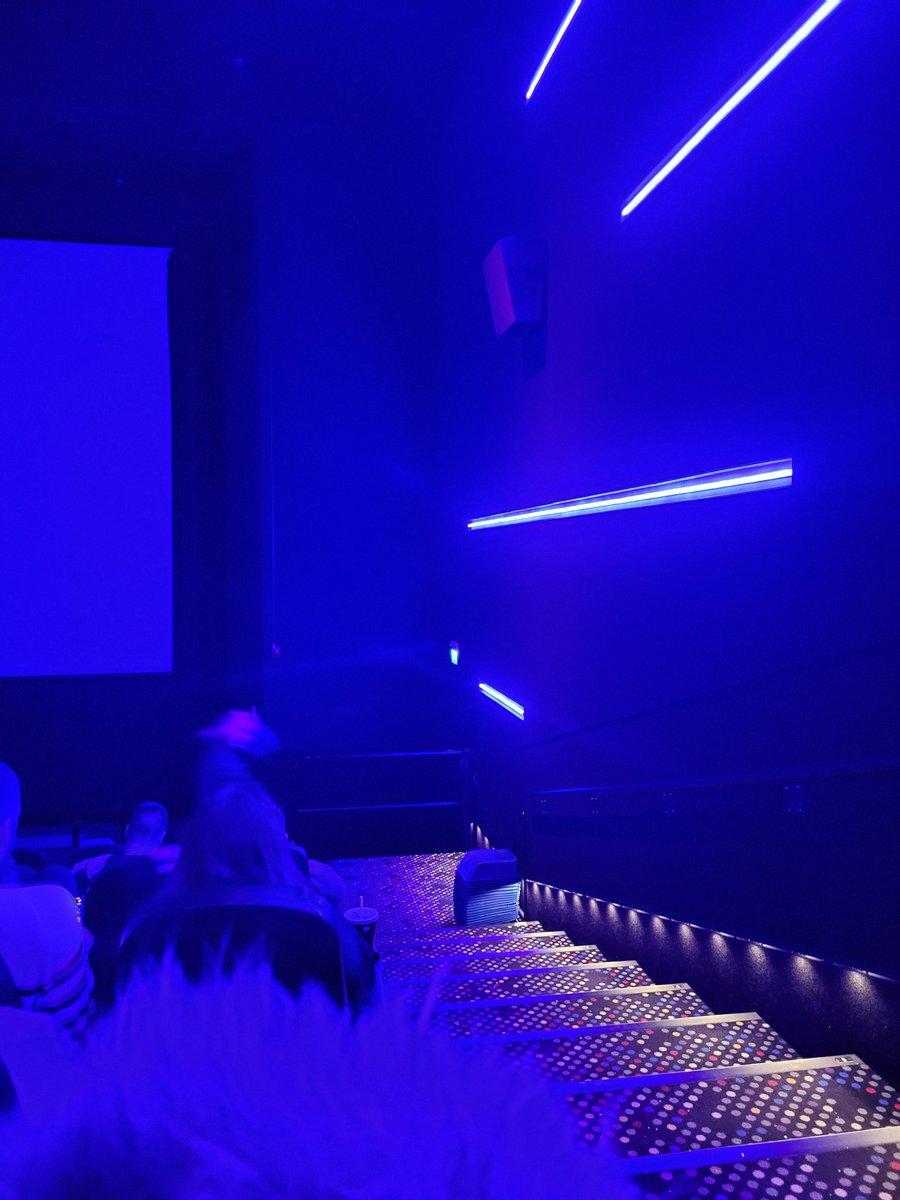 Hvaða bíó er þetta? Engar auglýsingar fyrir bíómyndina🤨 <a href="/sambioin/">Sambíóin</a>