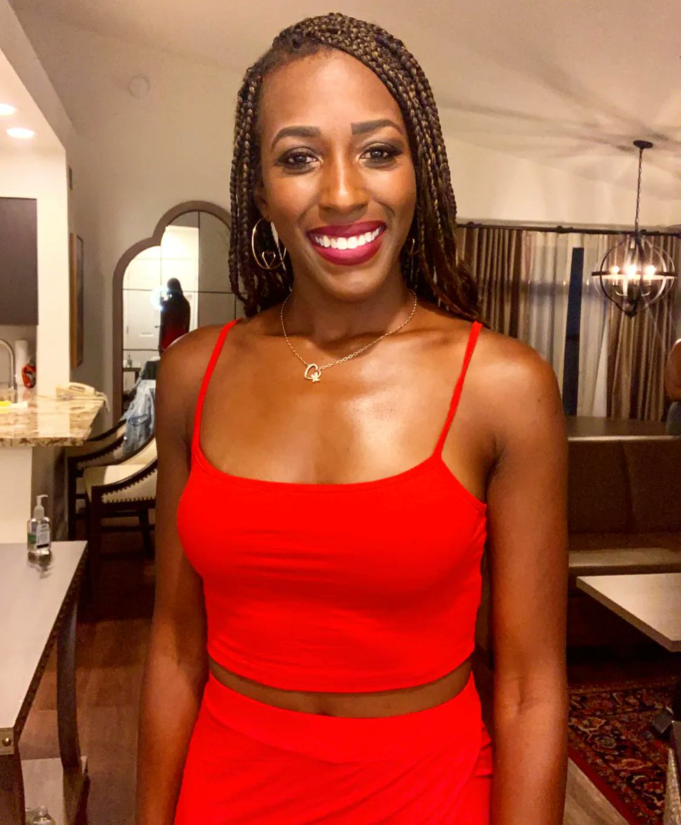 RED- dy or not, here I come😏❣️
::
::
I’m starting to really think Red is my color 😊❤️‍🔥🖍
#red #color #reneepwashington #blackgirlmagic #positivevibesonly #plantednotburied #fashion #fitoftheday #fitgirl #travel #girlstrip #braids #melanin #explorepage #wheretonext