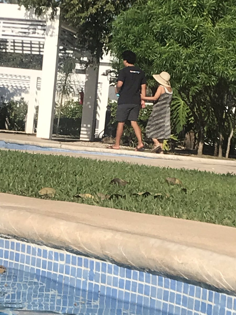 dannycoulombe's tweet image. Minding my own business in Mexico when suddenly..
@coffeebreak_YT
