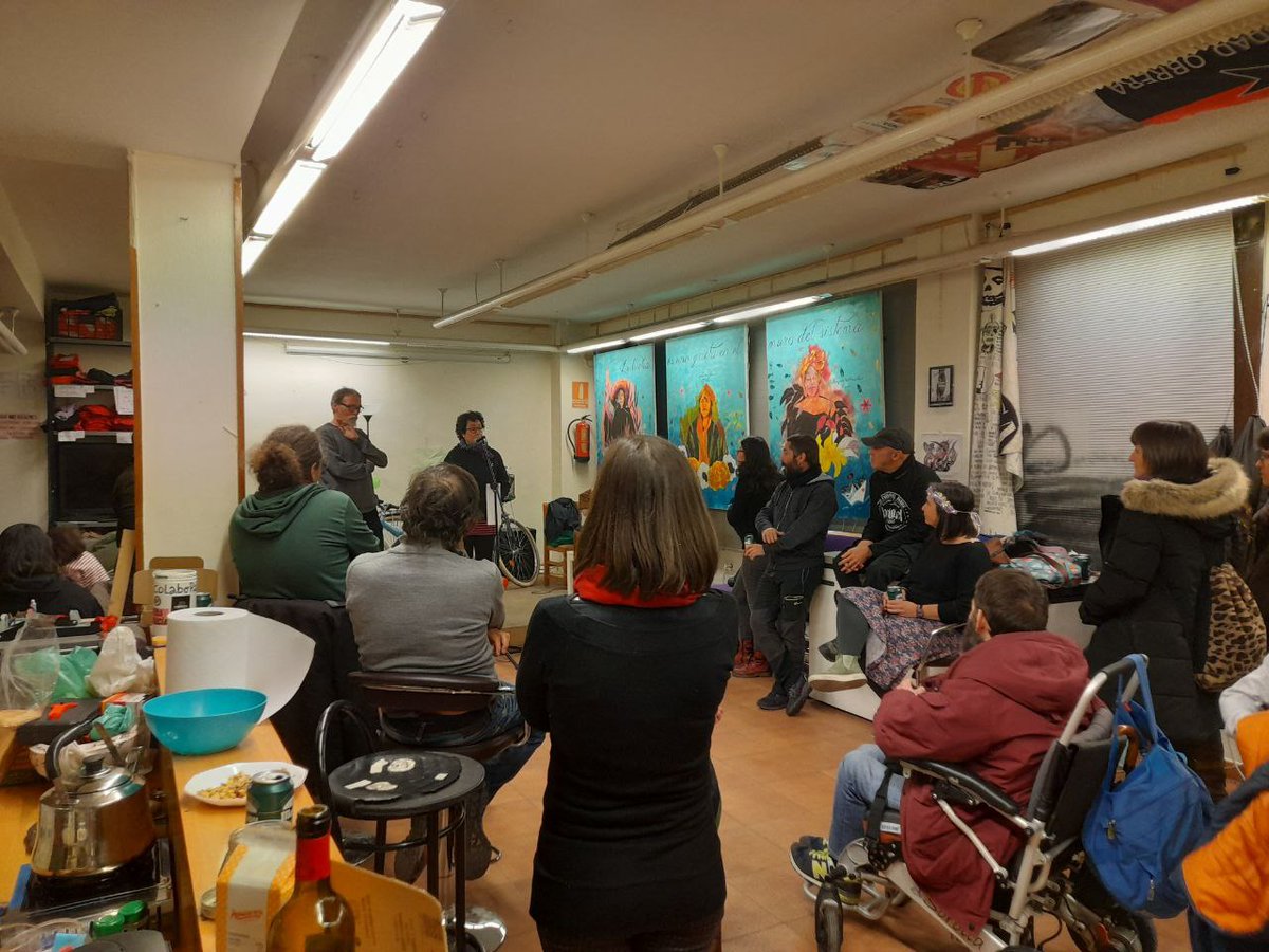 En el taller de enero denunciamos el robo del equipo de sonido en la @Criticona2022 por parte del  Ayuntamiento de @Malaga

Estad atentos porque acordamos pautas de financiación de la denuncia y reposición

Vamos a seguir disfrutando del espacio público le pese a quien le pese🚲