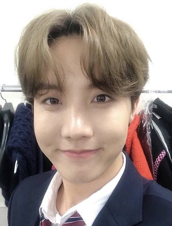 tiny hobi tweet media