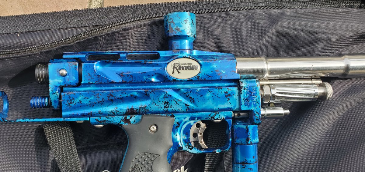 FideFortis's tweet photo. Super Rare Revenge V2 'Pool Bottom'  Blue Anodzng AKA Parts on Merlin Body Custom by Splat Attack Autocker is 1 of near 0 Paintball Gunz that coninues to Appreciate in VALUE! How many of your 'Used' Sports Item can you say that about? Current Bid 2300 This Weekend Only @PbNation https://t.co/sRUSa9Bs2g