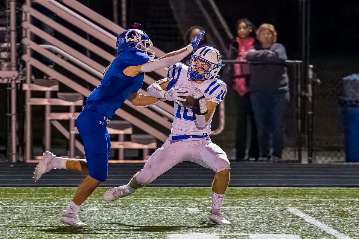 affywp85's tweet photo. Pictures from the 10/21 Wyoming HS football 23-7 win over Madeira  https://t.co/9wVbNq5TDJ https://t.co/CA7GcCL8Iu