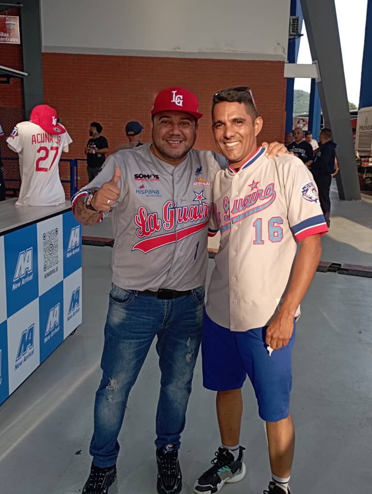 danielcorroUC's tweet photo. Ligando con el #atilanotime
@atilanohidalgo https://t.co/32ZbsshT99