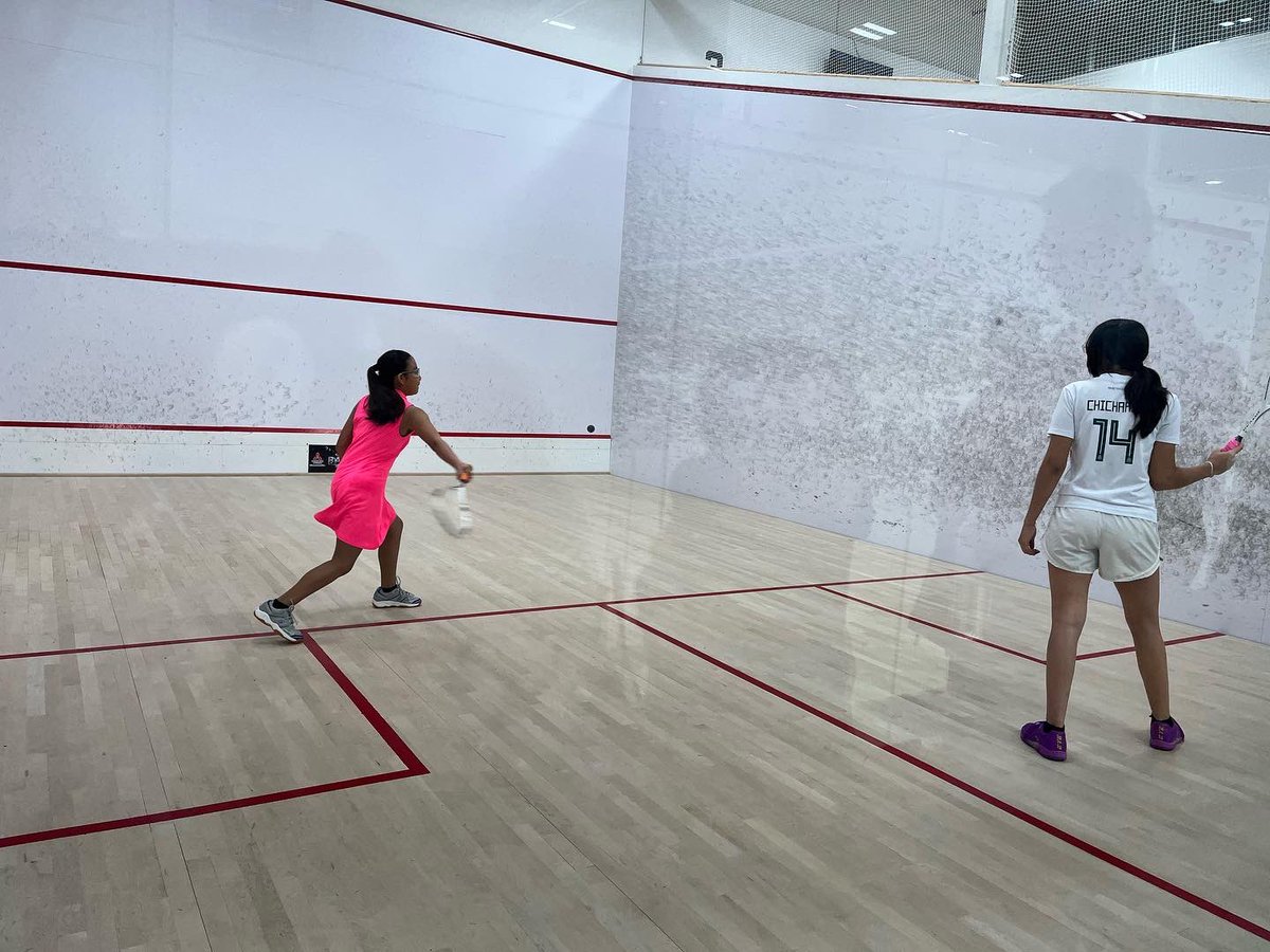 MSuccessHTX's tweet image. So proud of all our scholars who participated in the @USSQUASH bronze tournament today @Hogg_Razorbacks @squasheducation