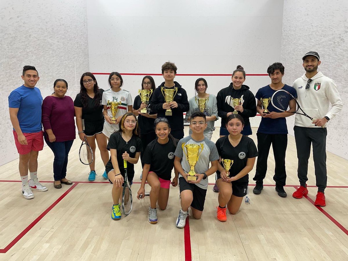 MSuccessHTX's tweet image. So proud of all our scholars who participated in the @USSQUASH bronze tournament today @Hogg_Razorbacks @squasheducation