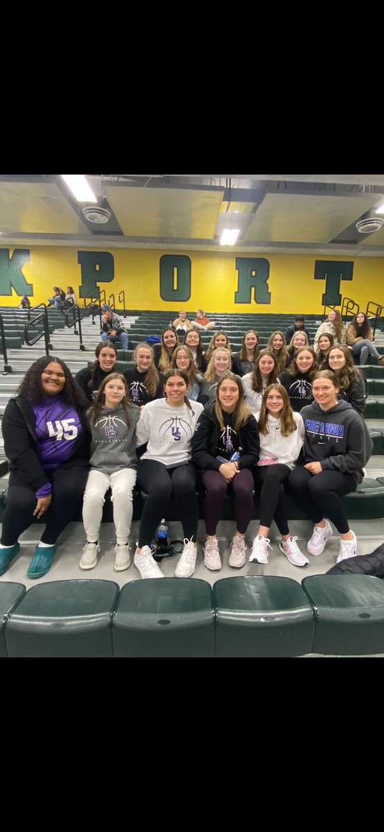 AndyKalet1's tweet photo. Late night return from SVE, 8 AM practice &amp; another bus trip together.  More than just a team, it’s a family.  Lady Wolves go to SUNY Brockport to watch former teammate  @rlpark02 and Fredonia State.  Thank you USCS!  🐺🏀👊 https://t.co/fLzWVfb08e