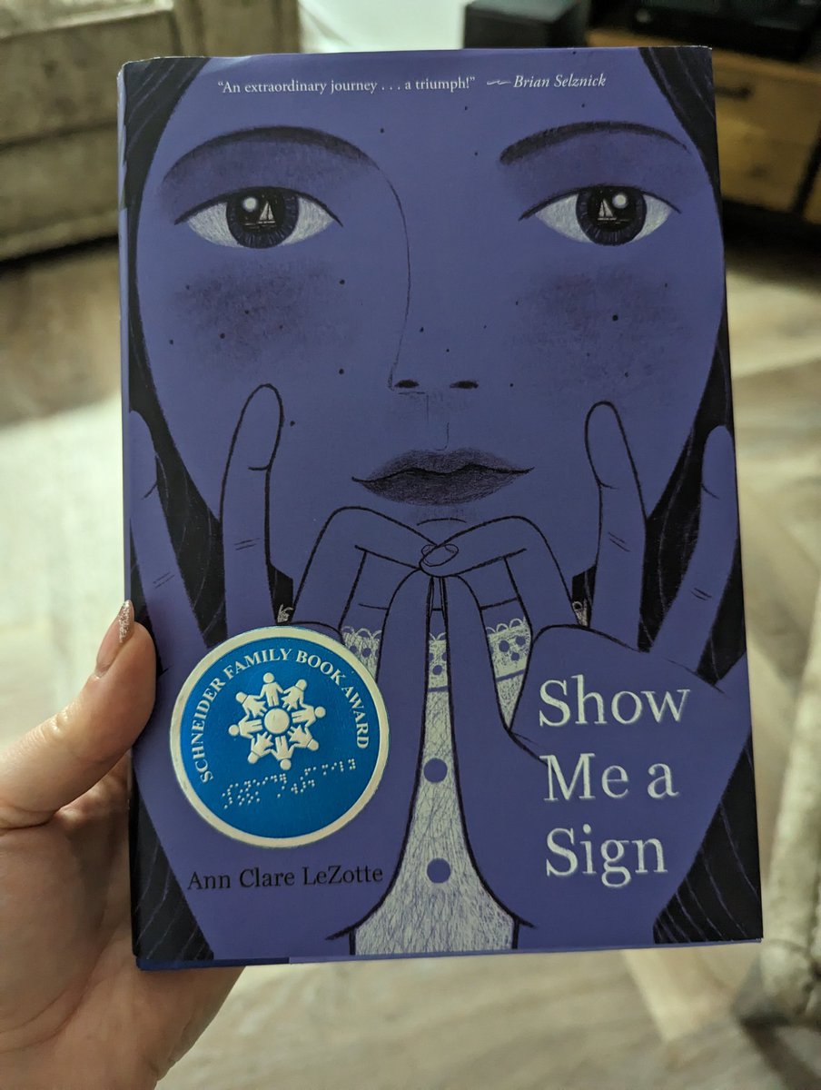 MrsMMuirhead's tweet photo. We are fine as we were made ❤️ Finished ➡️ Currently reading. #showmeasign #bestoffriends @annclezotte https://t.co/ijCjBjTTzL