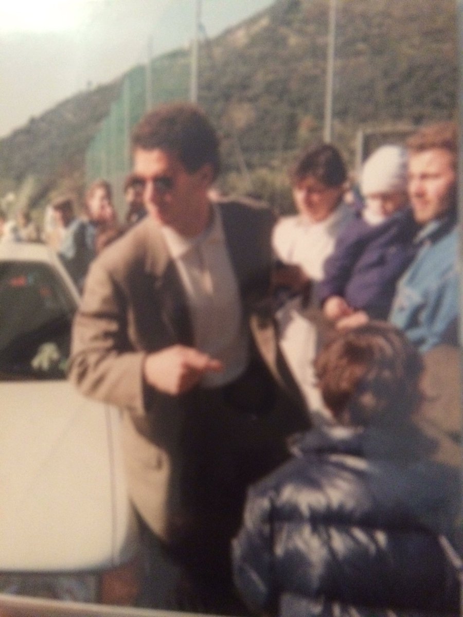 duke_of_badcamp's tweet photo. #vialli #lv9 #LucaVialli #RIPVialli quel giorno ero un bambino felice https://t.co/Ou5vRH3qsE