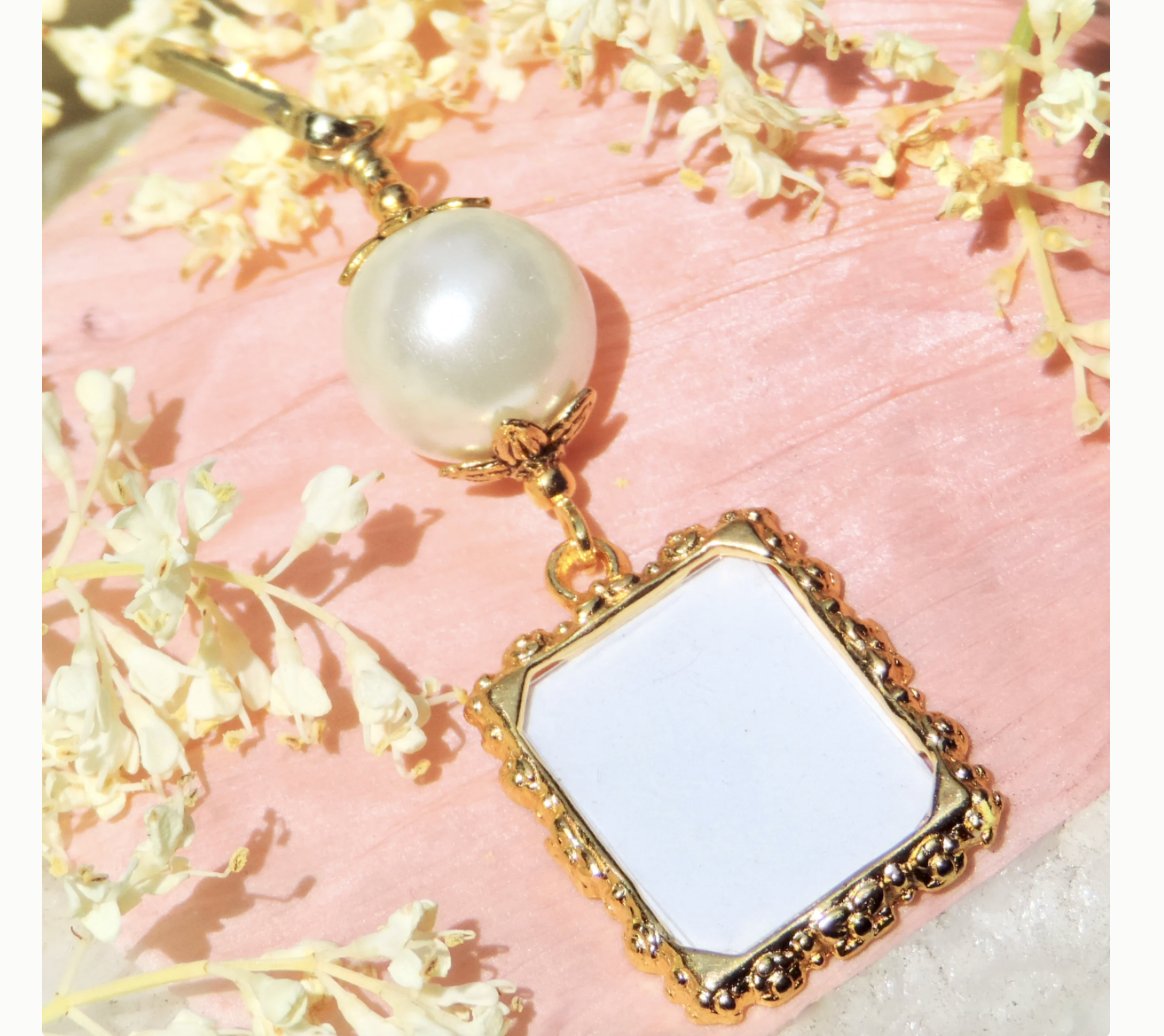 smilingbluedog's tweet photo. Yay! Making this one for a lovely bride in Louisiana!  https://t.co/5q9qeF574b  @Etsy #Etsy #epiconetsy #etsymntt #bestofetsy #etsyseller #USA #LA #brides #like2 #shopetsy #etsyfinds #weddings https://t.co/LsLsERe6ci