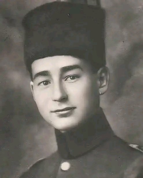 💠
____Bu Kahraman Askeri Tanıyan Çıkar  Mı....???  😊😊😊😊👍