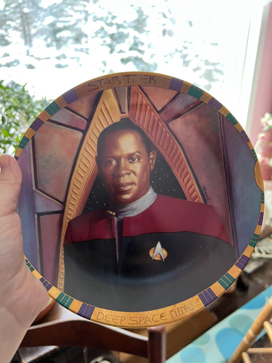 EnsignRosa's tweet photo. Since DS9 is 30, I’ll share one of my favourite items in my collection! #StarTrekDS9 #StarTrek https://t.co/Vp3l0aRBTY