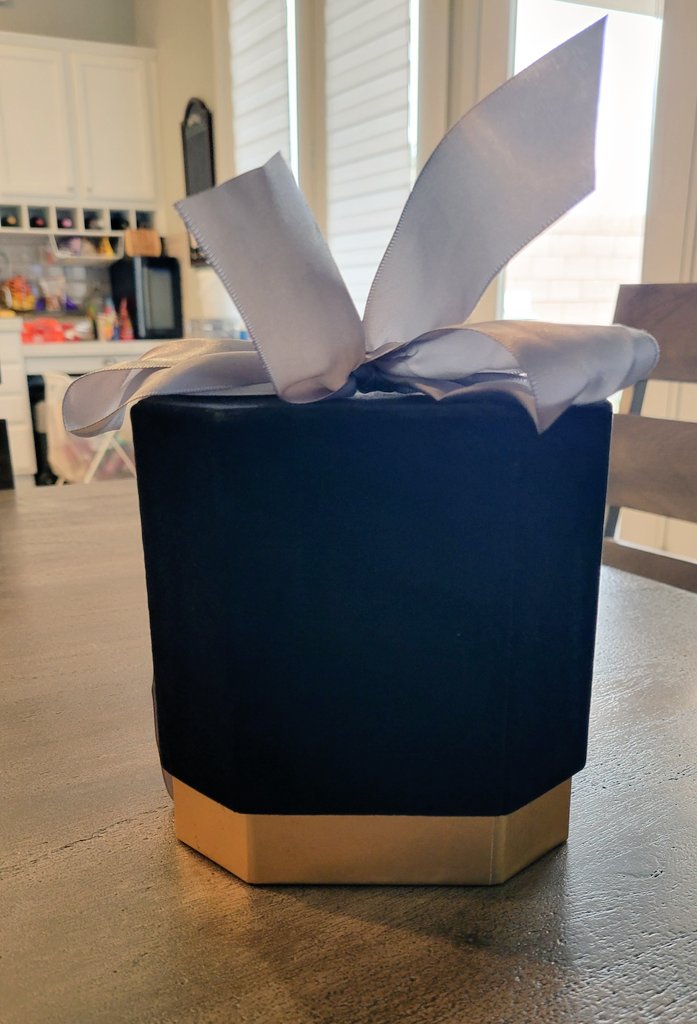 Buns on Twitter "Amazon return center gift from my future mother in law 😭"
