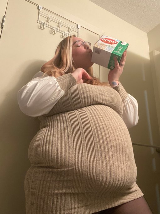 7 DAYS OF 2023 FULL OF THIS LITTLE AND HYPER CALORIC DRINKS... FOR A FAT 2023🔥 https://t.co/5NiIXSbr<a href="/tag/clip"class="tags"><span>#clip</span></a>