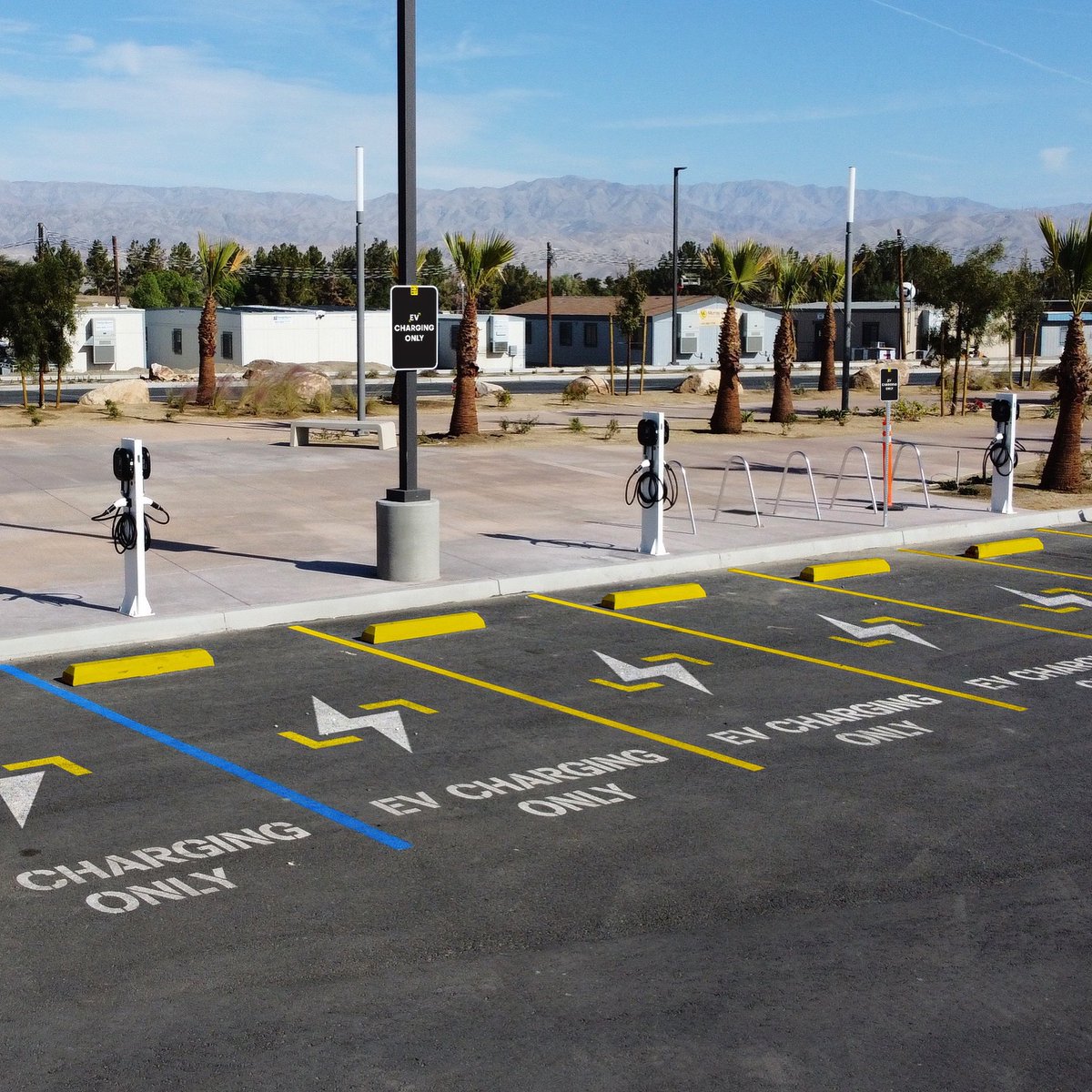 EVPassport (@evpassport) on Twitter photo One of our favorite new installs, <a href="/AcrisureArena/">Acrisure Arena in Greater Palm Springs</a>. 54 Level 2 chargers to charge you up while you enjoy a show or game!
#EVcharging #EVPassport #infrastructure #QRcode #ApplePay #GooglePay #Level2 One of our favorite new installs, <a href="/AcrisureArena/">Acrisure Arena in Greater Palm Springs</a>. 54 Level 2 chargers to charge you up while you enjoy a show or game!
#EVcharging #EVPassport #infrastructure #QRcode #ApplePay #GooglePay #Level2