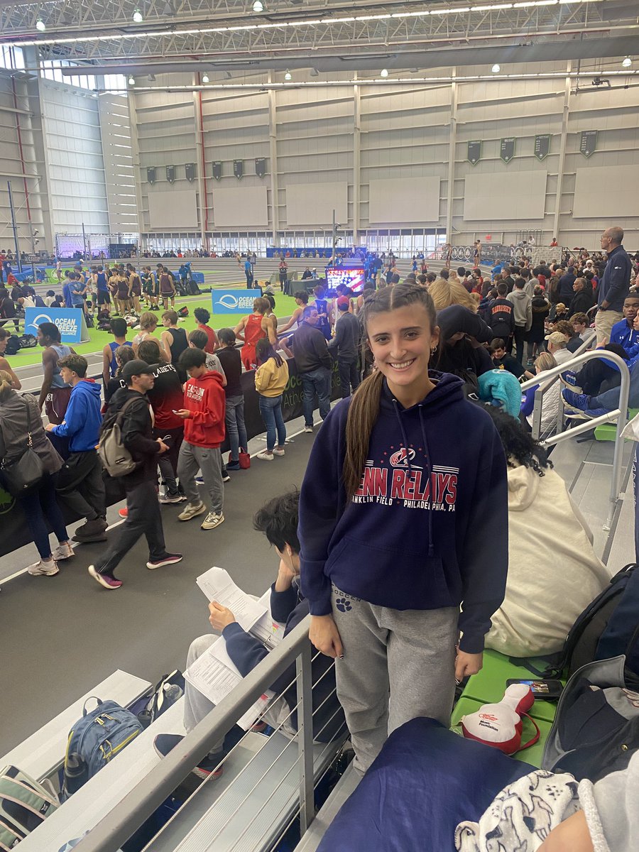 Lacey Track tweet media