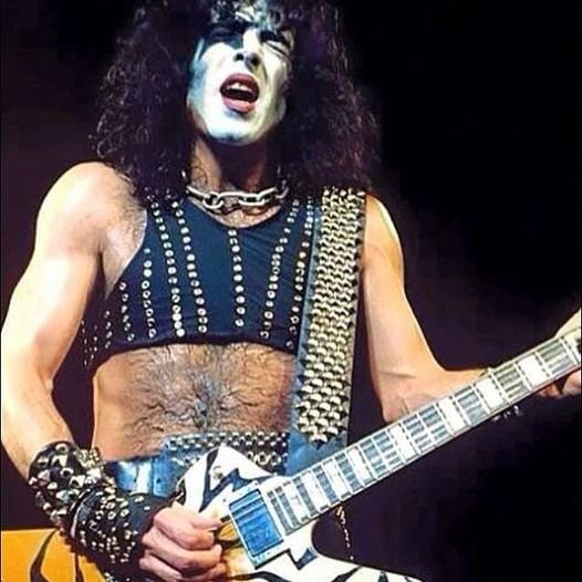 skullstar01's tweet photo. 🌟StarChild Saturday🌟
Hope everyone is having a great weekend. Much ❤ All
⚡☠️⚡
#KISSArmy #KISS #PaulStanley #StarChildSaturday #StarChild https://t.co/Lin6MNVONg