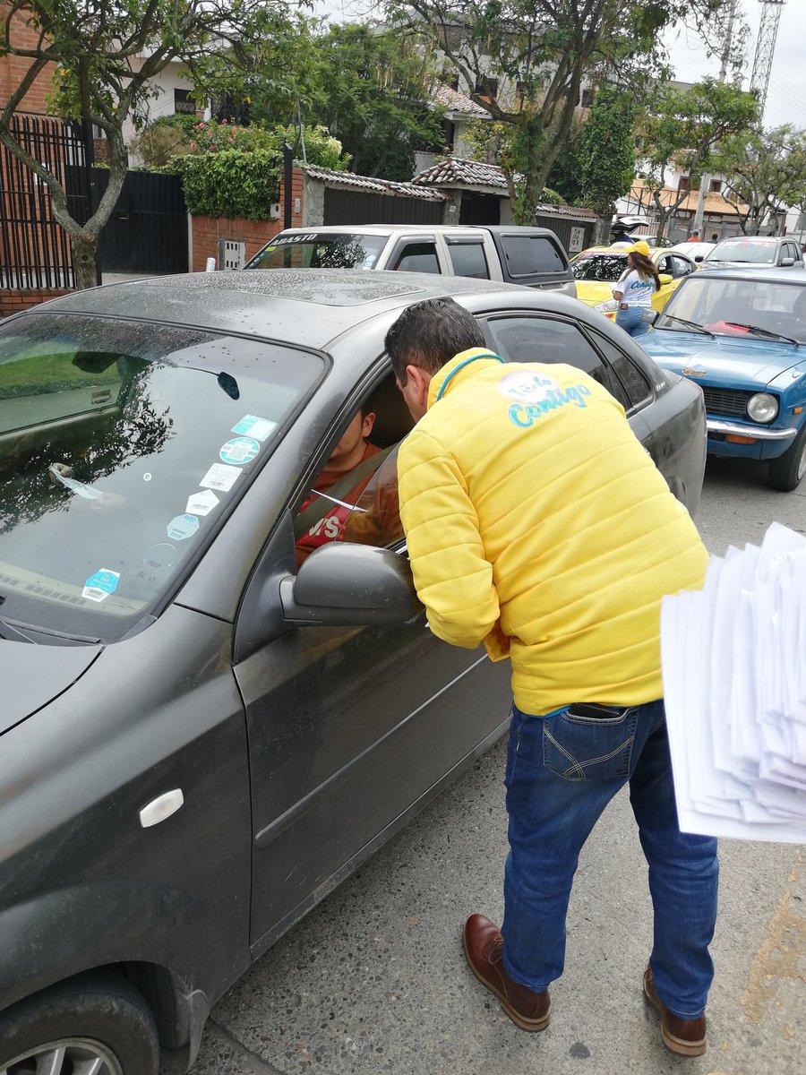MarioVCastroQ's tweet photo. Vamos a cambiar los altos índices de delictivos, frenarenos la violencia intrafamiliar, fortaleceremos la Guardia Ciudadana y mejoraremos el sistema de cámaras de videovigilancia.

Por una #CiudadSegura #MarioCastroAlcalde. https://t.co/cVvjF5ZvK3