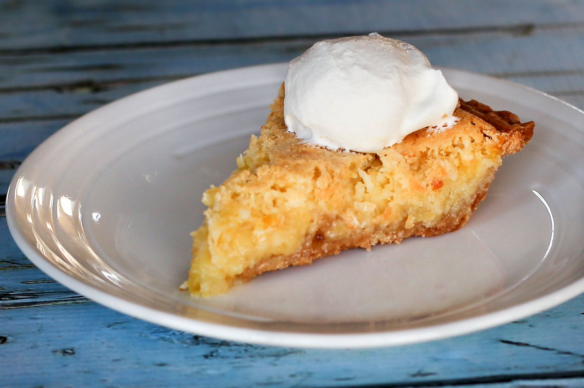 MorganRayna's tweet image. With this pie on the menu, #dessert is sure to be a hit. #goodfood  cpix.me/a/161194631