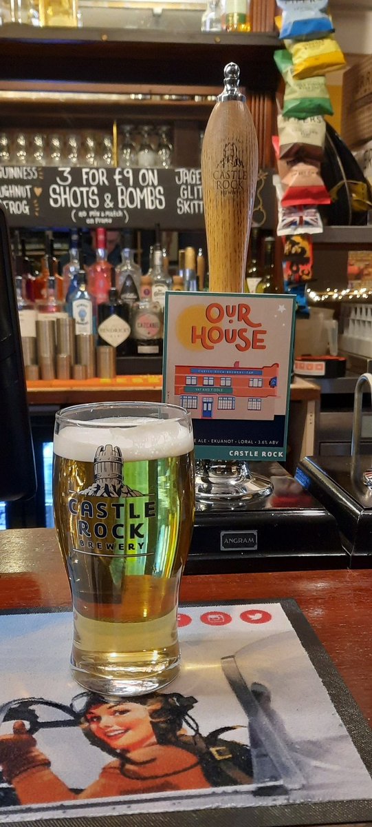 Sampling the NEW @CRBrewery beer #OurHouse at my local.
It's lighter than what I normally drink but still a good, refreshing pint. @VatandFiddle.
#LOVEYOURLOCAL
@NottinghamCAMRA