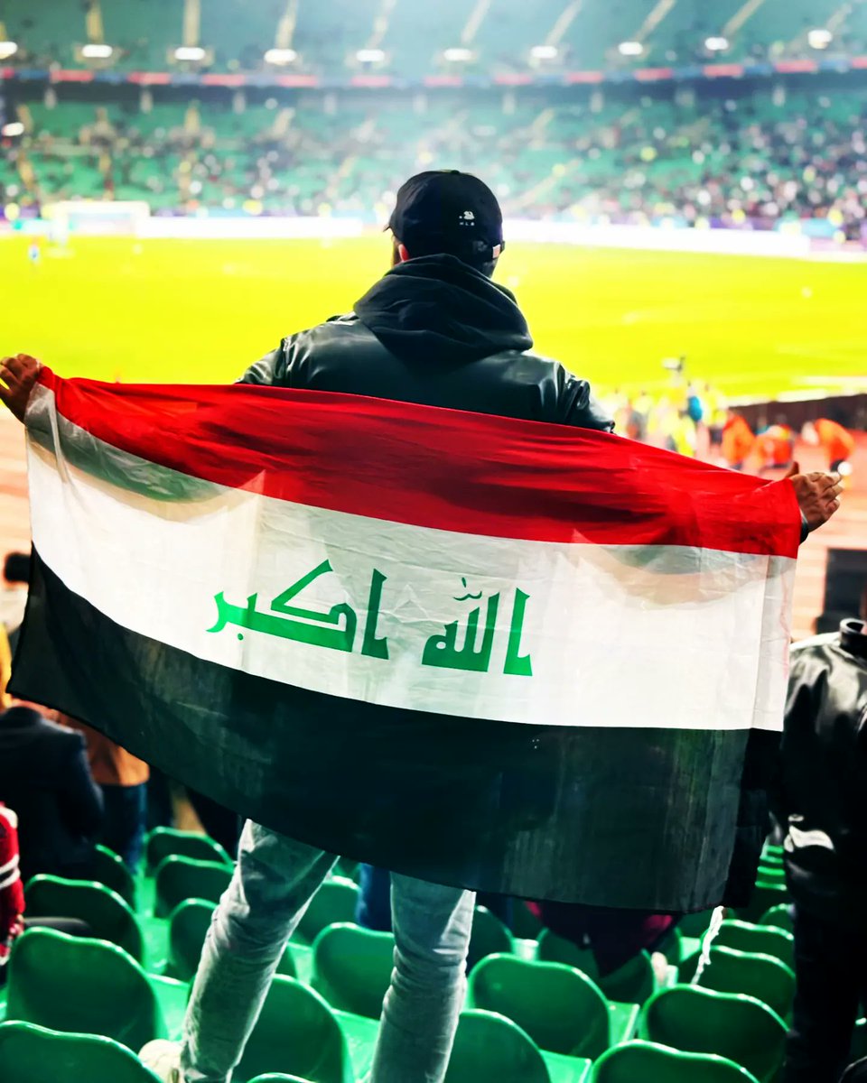 AliMahmmod56's tweet photo. عندما كـُـورت
عندما كل آياتـها صُورت
قيلَ للشمس ِأن تـَستـقيم
على موضع ٍلا تـَغيب
ولـلـنـجم ِكـُن أنتَ منها قريب
ثم خـُط على الأرض ِ
مُنعَـطـفان
تـبجـسَ بينهما الماءُ
بمُعجـزةٍ تـجريان
فالتـقى الفجرُ بالـلـيـل ِ
والنار بالسـيل ِ
كلٌ بأمرٍ يُسـاق
وأتى الصوت
كـُونـي..
فكانَ العـراق https://t.co/dnxEZYxWck