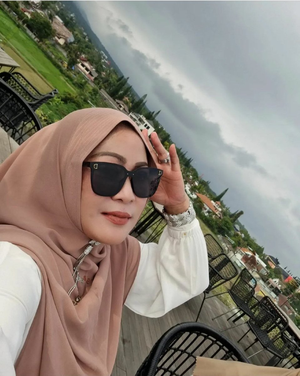 indahsari170's tweet photo. salam kenal https://t.co/TOhmZ3YS2r