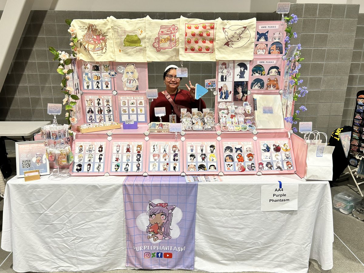 Hello sorry for being mia but I've been prepping for #SacAnimeWinter2023! ✨ Find me at AA4! I'm also part of the #hololive Superchat hunt! Hope to see you soon! 🥳