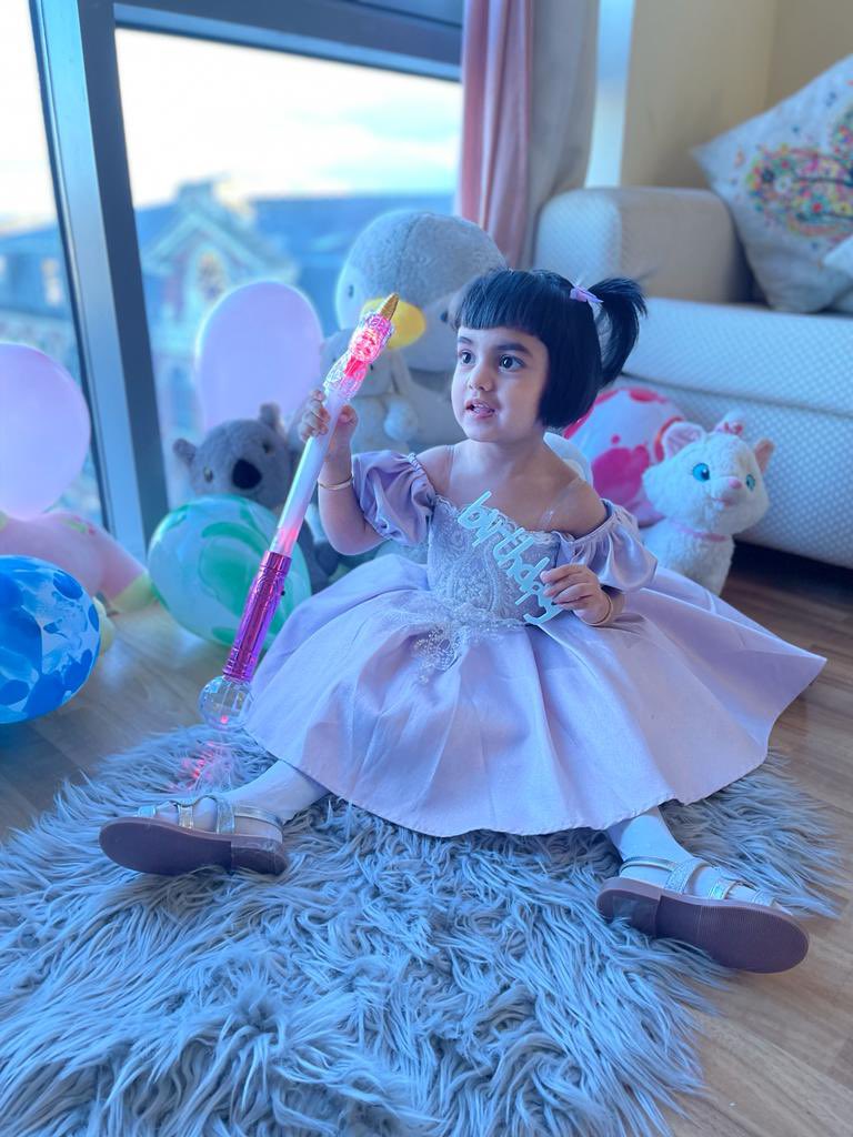 Happy happy birthday to my one n only daughter-niece Samaira!!! I have been longing to hold you, hug you, kiss and play with you for hours. #Birthdays #BigDays #Happinesswithcake #YoungParents