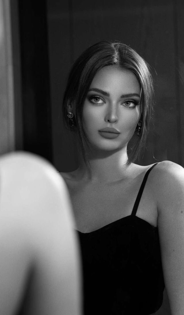 𝔅𝔬𝔯𝔯𝔞𝔯 𝔭𝔞𝔩𝔞𝔟𝔯𝔞𝔰 𝔢𝔰 𝔣á𝔠𝔦𝔩. 𝔏𝔬 𝔡𝔦𝔣í𝔠𝔦𝔩 𝔢𝔰 𝔟𝔬𝔯𝔯𝔞𝔯 𝔩𝔬 𝔮𝔲𝔢 𝔰𝔢𝔫𝔱𝔦𝔰𝔱𝔢 𝔠𝔲𝔞𝔫𝔡𝔬 𝔩𝔬 𝔢𝔰𝔠𝔲𝔠𝔥𝔞𝔰𝔱𝔢.