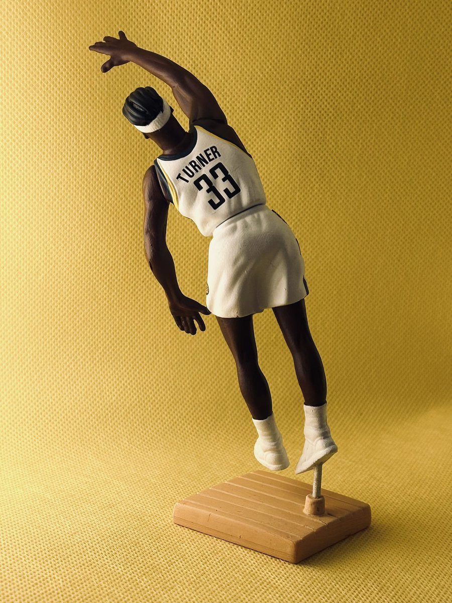 MikeBostic72's tweet photo. Swat it Big Fella!!! @Original_Turner @Pacers @PacersJJ @PatBoylanPacers @eddiewhite3 @GainbridgeFH @NBA @PacersKev @PacersBoomer @GreggDoyelStar #ClonyCustoms https://t.co/3wsEQv24LE