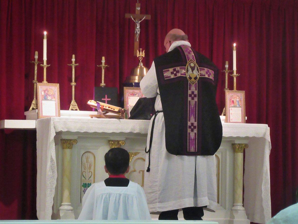 After Holy Hour tonight at St. Cecilia's Church in #Memphis, #Tennessee, a #Requiem #Mass for former #PopeBenedictXVI was celebrated. #TLM #SSPX