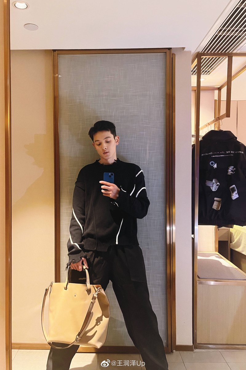 wangrunzePH_'s tweet photo. [060123]
王润泽Up Weibo Update

Recently

#WangRunZe #王润泽 #WangRunZePH https://t.co/wTW12h3Oxq
