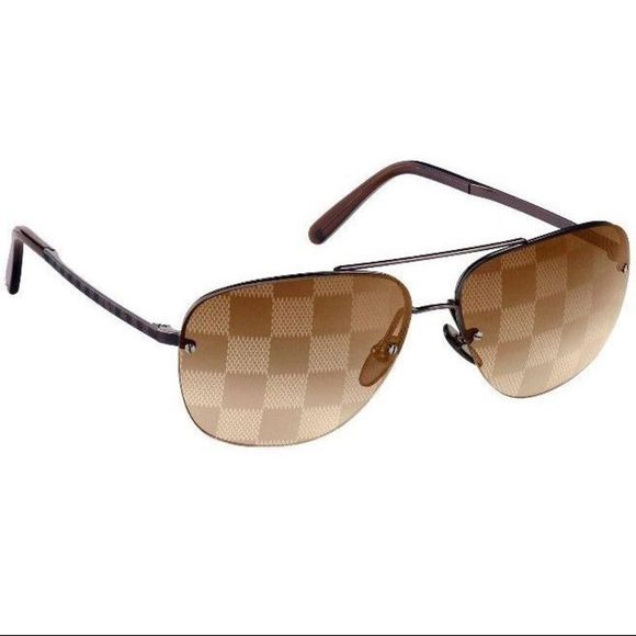 designerdivaC's tweet photo. So good I had to share! Check out all the items I'm loving on @Poshmarkapp #poshmark #fashion #style #shopmycloset #louisvuitton: https://t.co/oS1YOffdDE https://t.co/GrzKaHjoW7