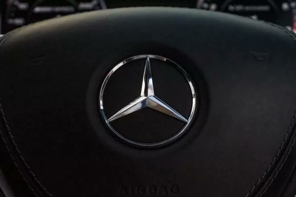 AutoNationOne's tweet image. It's absolutely bang-on!

#mercedesbenzlogo #hdlogo #leathertexture